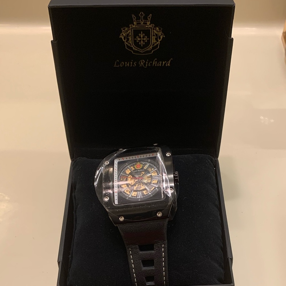 Louis Richard Men’s Watch